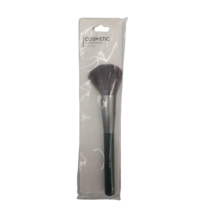 Brocha-de-maquillaje-para-rubor-Mediana-Gris-1-3105