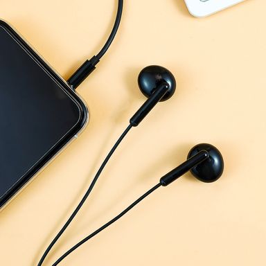 Audifonos de 3.5Mm de Media Pulgada Modelo W001031 Negro