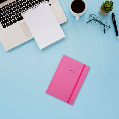 Cuaderno Estampado con Plan Mensual Fucsia 160 Hojas