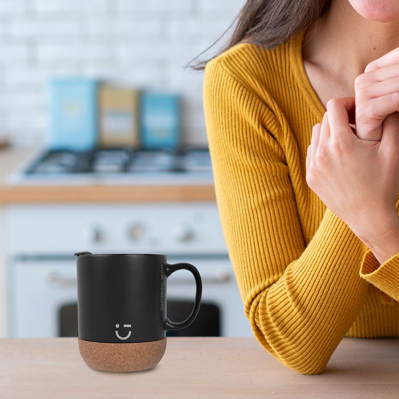 Taza-de-Ceramica-de-Moda-con-Tapa-Negro-6-14577