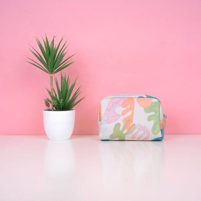 Cosmetiquera-Miniso-Flores-Abstractas-Gris-6-16514