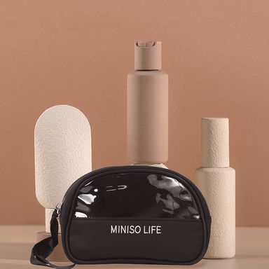 Cosmetiquera Circular con Liston Miniso Negro
