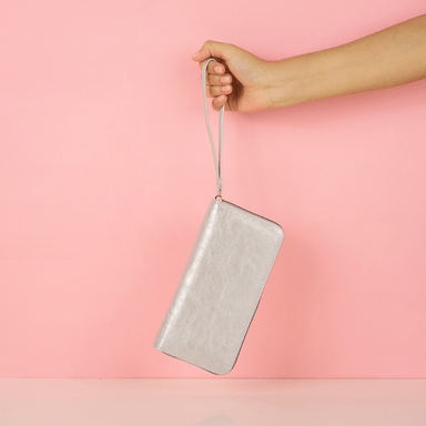 Cartera para Mujer Metalica con Correa Plateada