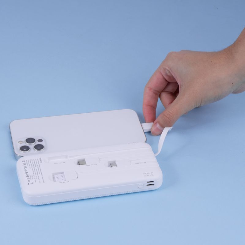 Bateria-de-Respaldo-10000Mah-con-Cuatro-Cables-Blanco-2-20550