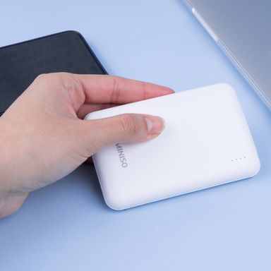 Bateria de Respaldo Ultra Delgada 10000Mah Mod F71 Blanco