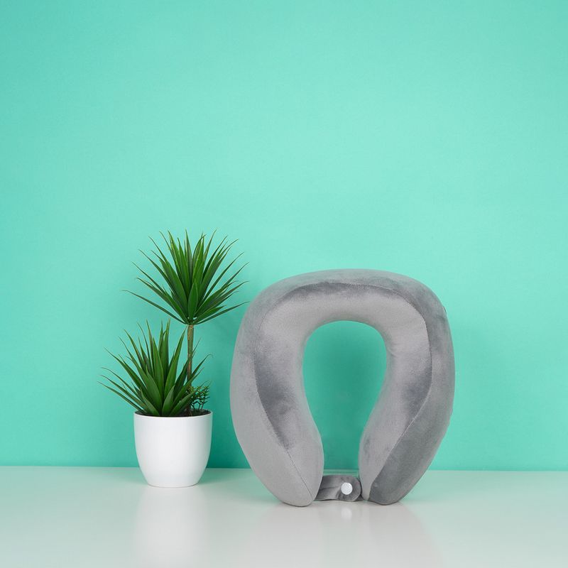 Almohada-de-Viaje-en-Espuma-con-Forma-de-U-Viscoelastica-Serie-Miniso-Gris-2-21334