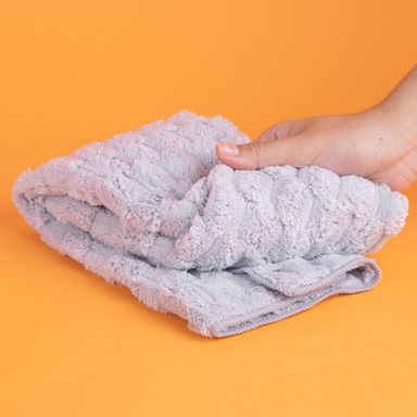 Toalla de Manos en Microfibra Cuadros Gris