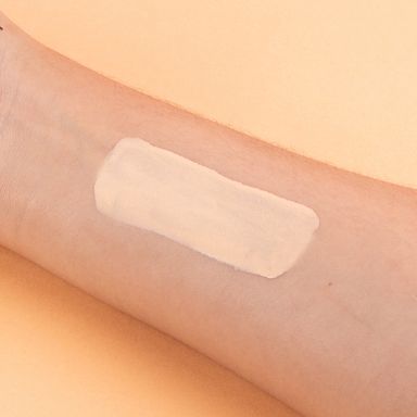 Base de Maquillaje Liquida Mate 102 Serie Minimalist