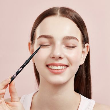 Delineador de Ojos en Gel  Black Serie  Minimalist 01