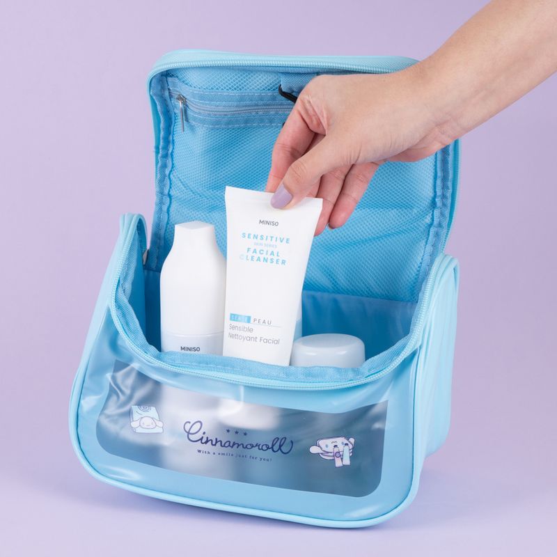 Estuche-de-Viaje-con-Gancho-Serie-Sanrio-Cinnamoroll-Azul-2-24090