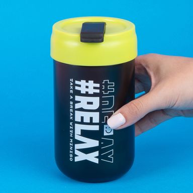 Botella con Tapa Abatible de 400 Ml Serie Letters Negro