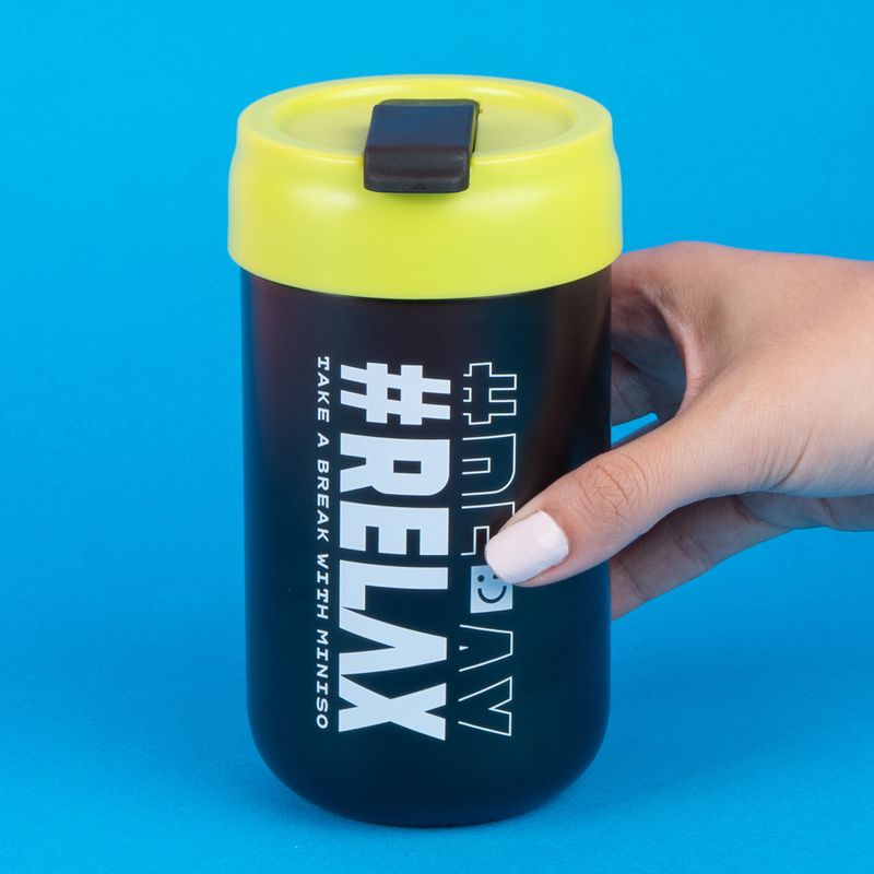 Botella-con-Tapa-Abatible-de-400-Ml-Serie-Letters-Negro-2-24227