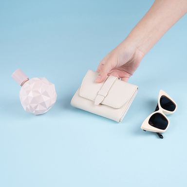 Cartera Corta para Mujer con Trabita Serie Miniso Beige