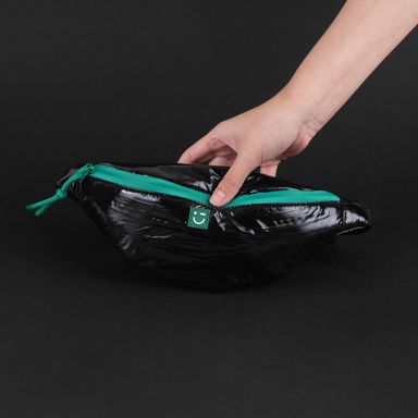 Cangurera Serie Miniso Negro