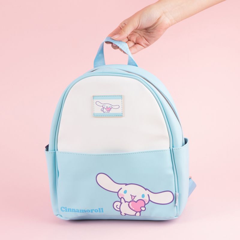 Maleta-Peque-a-Cinnamoroll-Serie-Sanrio-Azul-2-25092