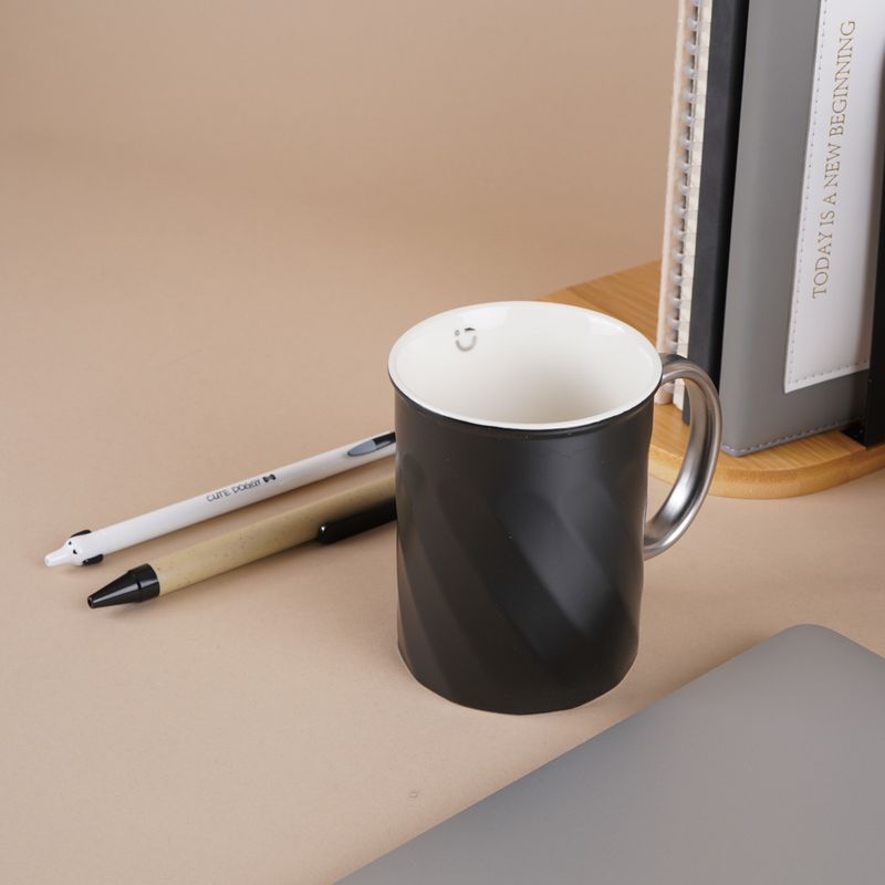 Taza-de-Ceramica-310-Ml-Serie-Silver-Grey-Negro-3-25938