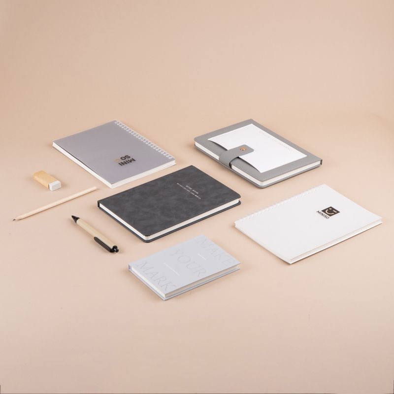 Agenda-A5-Tapa-Dura-80-Hojas-Serie-Silver-Gray-3-25876