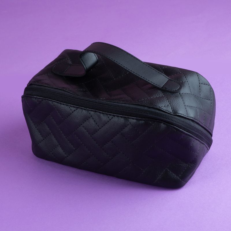 Cosmetiquera-Acolchada-con-Asa-Serie-Miniso-Negro-6-26718