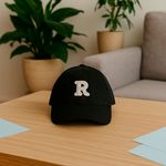 Gorra-de-Beisbol-Letra-R-Serie-Miniso-Negro-2-26721