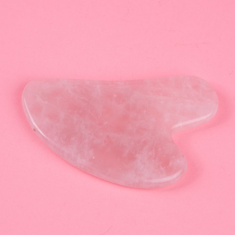 Masajeador-Facial-Gua-Sha-con-Forma-de-Corazon-Color-Rosa-3-26963