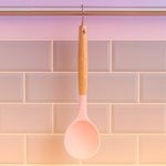 Cucharon-de-Sopa-Pequeno-en-Silicona-Rosa-2-27110