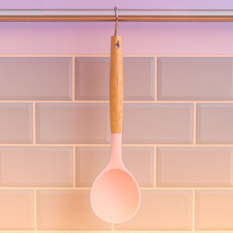 Cucharon-de-Sopa-Pequeno-en-Silicona-Rosa-2-27110