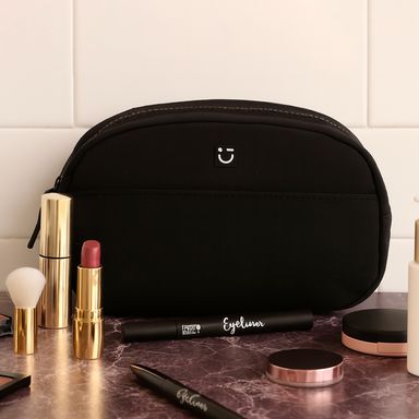 Cosmetiquera con Cierre Enfrente Serie Miniso Negro