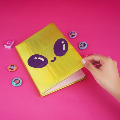 Libreta de Tapa Dura Alien Serie Vania Bachur