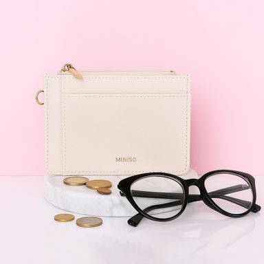 Tarjetero Monedero Offwhite Serie Miniso