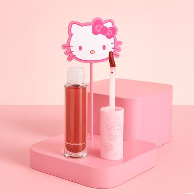 Brillo de Labios Mate Hello Kitty Strawberry Tono 01 Serie Sanrio