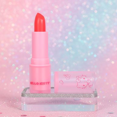 Labial 02 Hello Kitty Strawberry Serie Sanrio