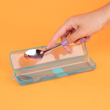 Cubiertos Portátiles con Estuche Verde