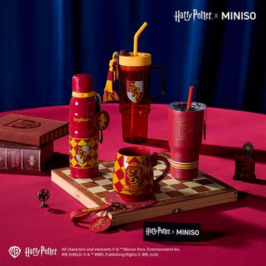 Botella de 1250 Ml con Pitillo Serie Harry Potter Roja