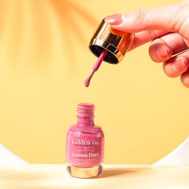 Esmalte a Base de Aceite con Tapa Dorada Rosa