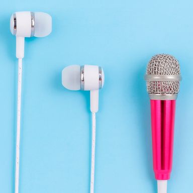 Audífonos con Micrófono Modelo D20 3.5 Mm Miniso Rosa