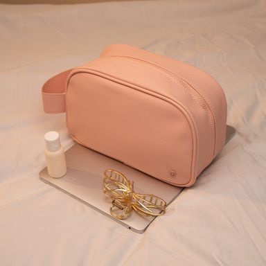 Cosmetiquera Basica con Asa Serie Miniso Rosa Claro