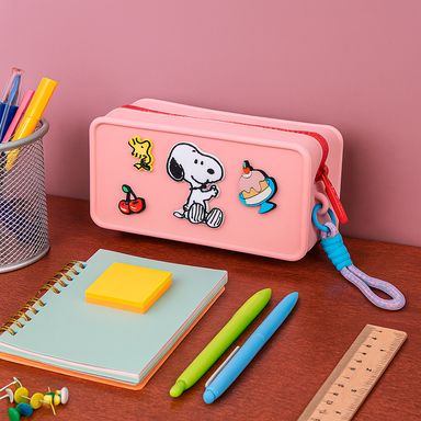 Cartuchera Cuadrada Snoopy Serie Snoopy Rosa