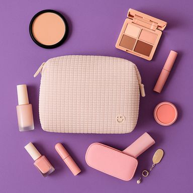 Cosmetiquera con Textura a Cuadros Pequeños Serie Miniso Beige