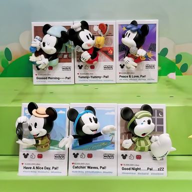 Caja Sorpresa con Figura en Iman Mickey Serie Mikey Mouse Disney