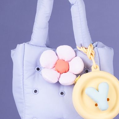 Charm Acolchado Flor Serie Minidots Blanca