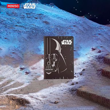 Libreta de Tapa Dura Darth Vader 64 Hojas Serie Star Wars Disney Negra