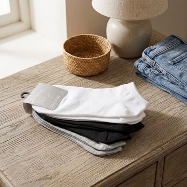Medias de Hombre Serie Miniso Negro Blanco Gris