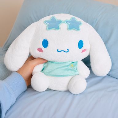 Peluche de Cinnamoroll Jump Into Summer 25cm Postura Sentada